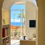 Stunning Flat With Sea View & Garden On Promenade Da Apartamento