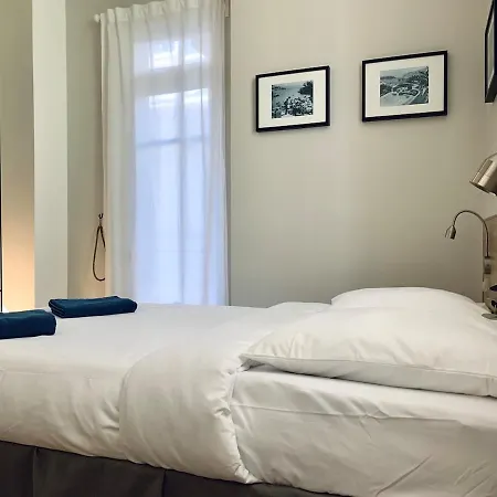 Stunning Flat With Sea View & Garden On Promenade Da Apartman *
