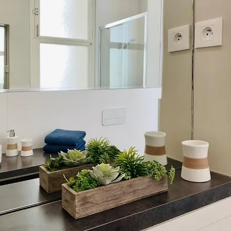 Διαμέρισμα Stunning Flat With Sea View & Garden On Promenade Da *