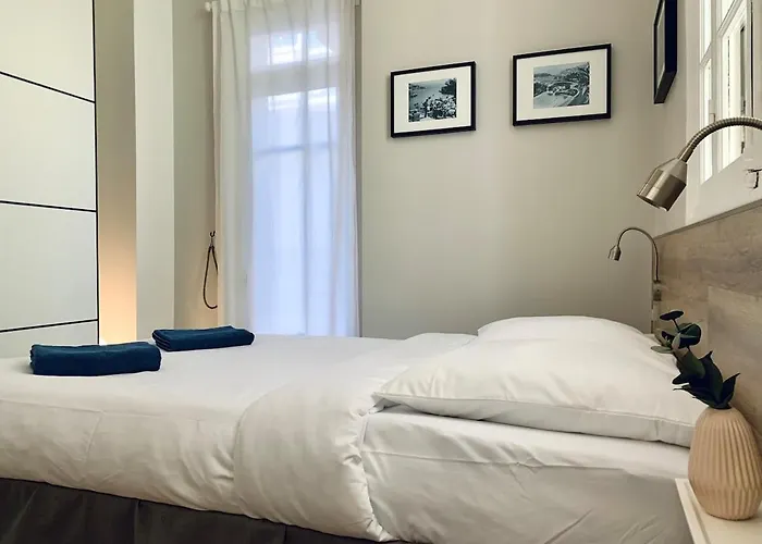 Stunning Flat With Sea View & Garden On Promenade Da Διαμέρισμα *