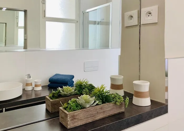 Διαμέρισμα Stunning Flat With Sea View & Garden On Promenade Da *