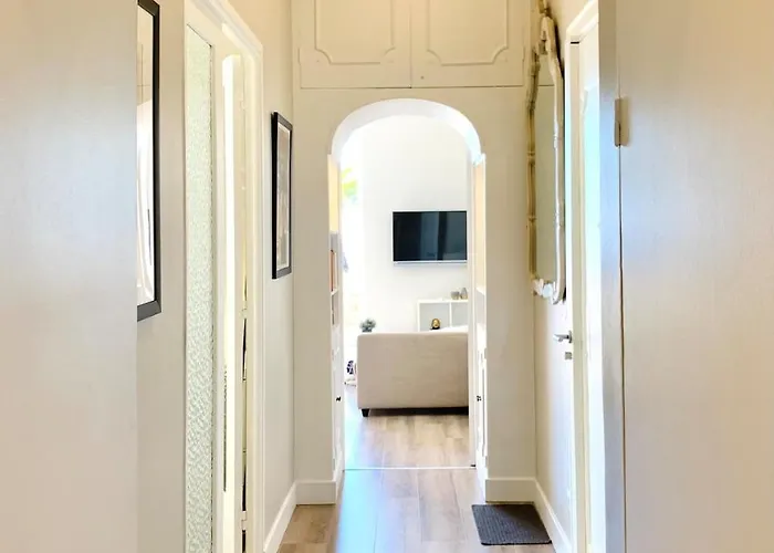 Stunning Flat With Sea View & Garden On Promenade Da Διαμέρισμα